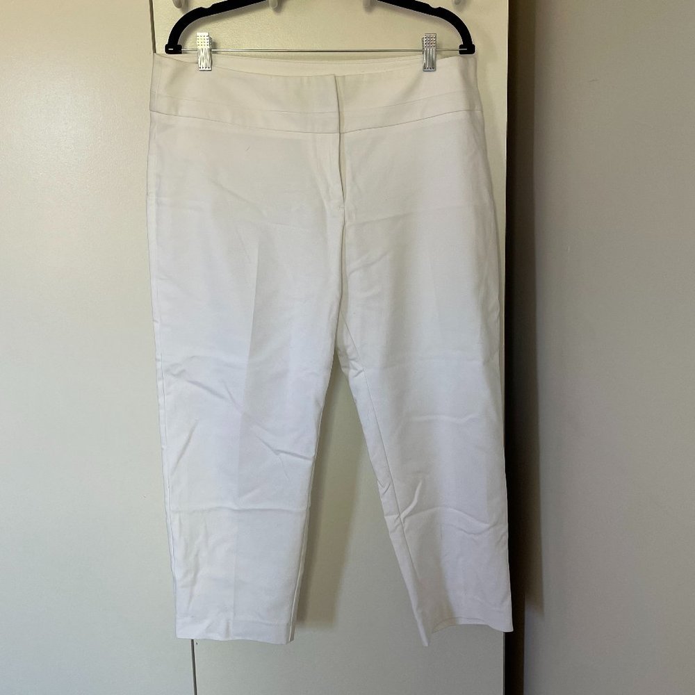 Apt. 9 Capri Pants in White, Size 14